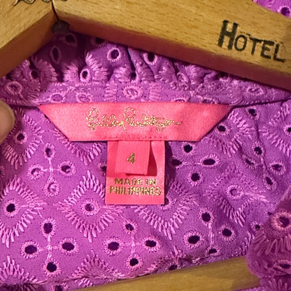 Lilly Pulitzer Calynn Eyelet top in Wild Fuchsia Size 4, EUC - Picture 6 of 8